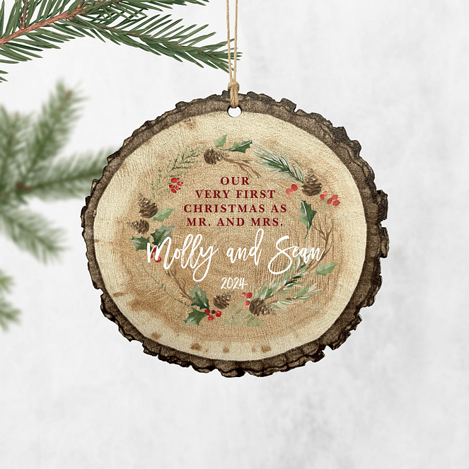 Pinecone Wreath Personalized Ornaments